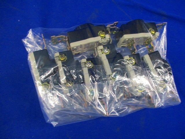 引掛埋込コンセント(8個入)National WF2315K