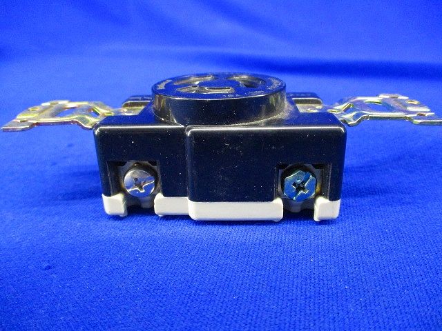 引掛埋込コンセント(10個入) WF2315K