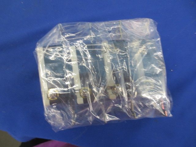 引掛埋込コンセントセット(混在4個入) WF2220K他