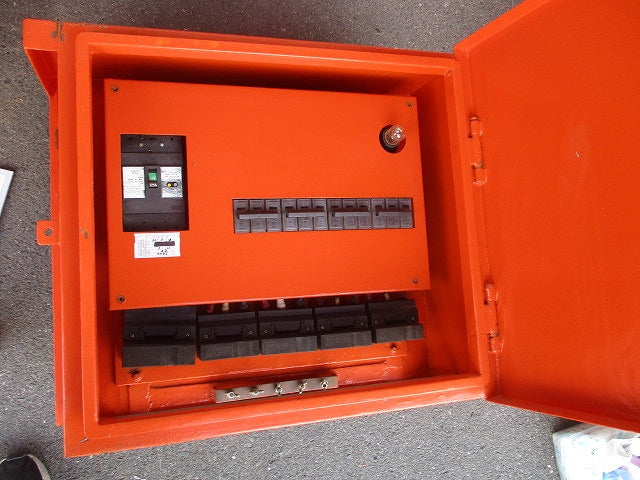 仮設用キャビネット 動力分電盤125A 鉄製 オレンジ(ジャンク品) GB-123EA他