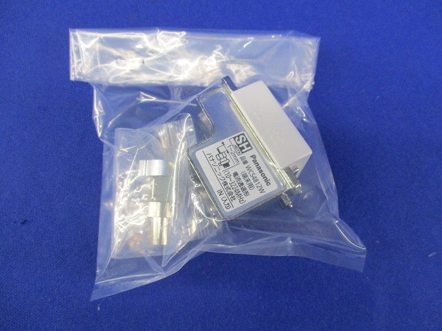 埋込高シールドテレビコンセント 端末用(電流通過形)(セラミックホワイト) WCS4812W