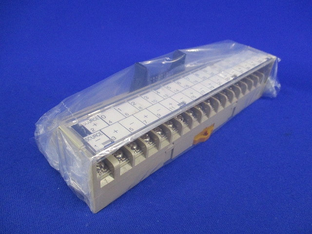 コネクタ端子台変換ユニット(ジャンク品) XW2C-20G5-IN16