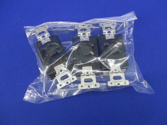 引掛埋込コンセント(3個入)(キズ・汚れ有) WF2320K