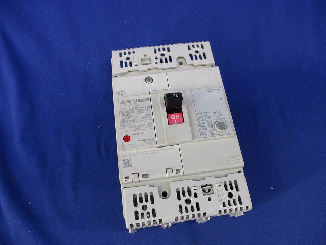漏電遮断器3P3E225A(ジャンク品) NV250-SW
