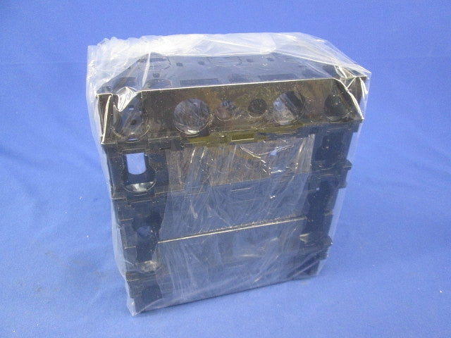 住宅用スイッチボックス 3コ用 セパレータ付・木ねじなし(5個入)(キズ・汚れ有) DM80302