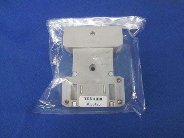 アース付抜け止めダブルコンセント キズ・汚れ有 DC8042E