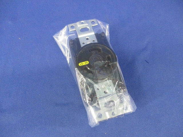 引掛形埋込コンセント 30A 3320-L6