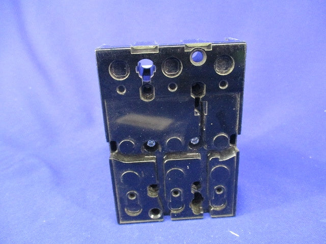 ノーヒューズ遮断器3P15A NF30-CS