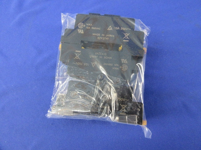 表面接続角型ソケット(リレー用)(3個入) PYFZ-08