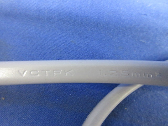 電源コード2m(4個入) 型番不明