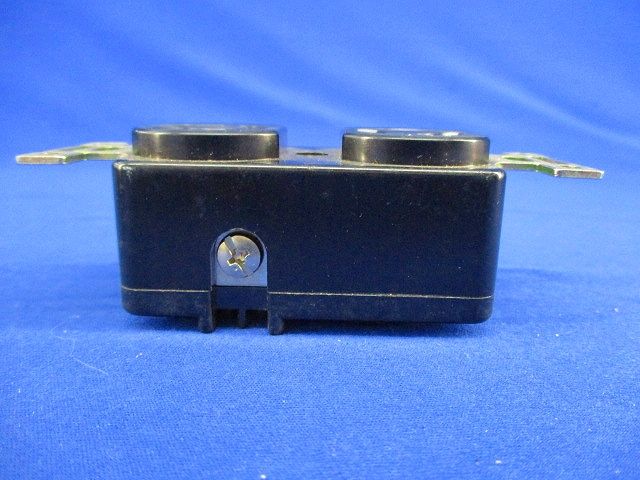 埋込コンセント(3個入) 15A-125V