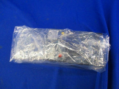漏電遮断器3P3E50A(新品)(部品不足,汚れ有) GB-103E