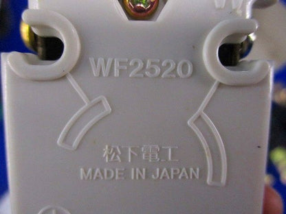 引掛埋込コンセント(5個入)(ブラック)(汚れ有)National WF2520