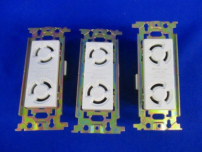 埋込コンセント(3個入) WF2312