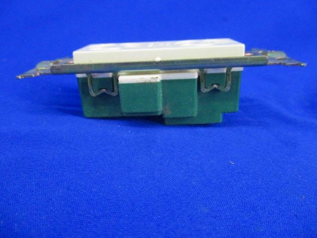 埋込コンセント(3個入) WF2312