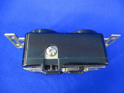 埋込コンセント(6個入) 3110D