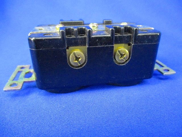 埋込コンセント(6個入) 3110D