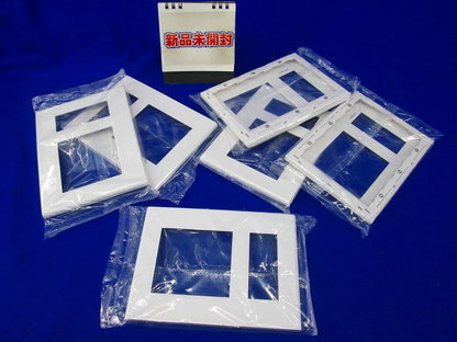 コンセントプレート3連(2連接穴+3コ用)(6枚入)(ホワイト) WTF8503