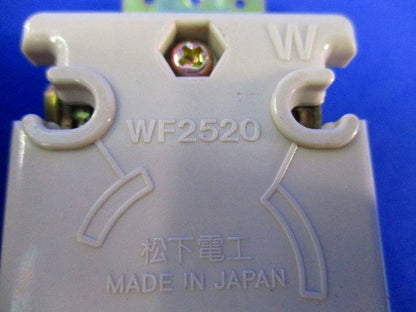 引掛埋込コンセント(8個入)(ブラック)ビス不足 WF2520