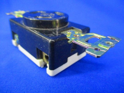 引掛埋込コンセント(8個入)(ブラック)ビス不足 WF2520