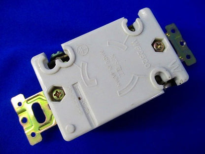 引掛埋込コンセント(8個入)(ブラック)ビス不足 WF2520