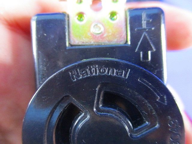 引掛埋込コンセント(3個入) WF2315K