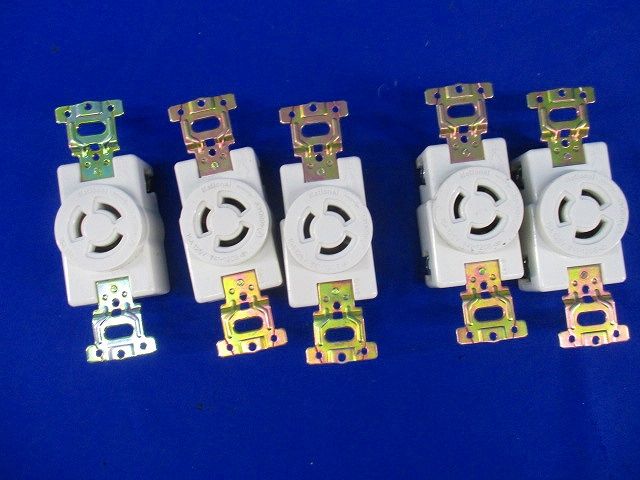 引掛埋込コンセント(5個入) WF2315K