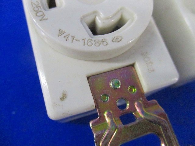 引掛埋込コンセントセット(型番混在4個入)National WF2520他