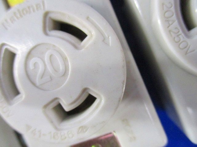 引掛埋込コンセントセット(型番混在4個入)National WF2520他