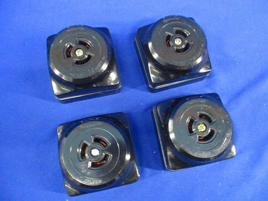 引掛露出コンセント(4個入) WK2315K