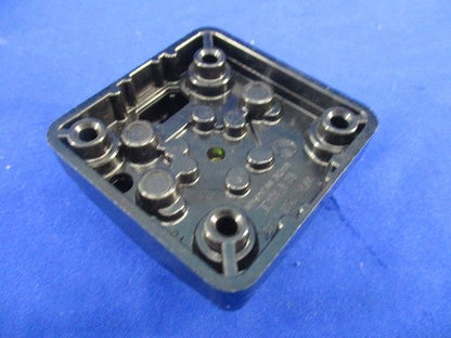 引掛露出コンセント(4個入) WK2315K