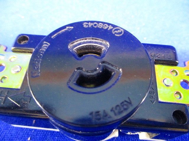 引掛埋込コンセント(5個入)(ブラック) WF2215BK