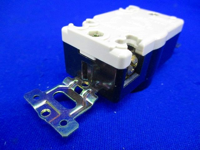 引掛埋込コンセント(5個入) WF2315K