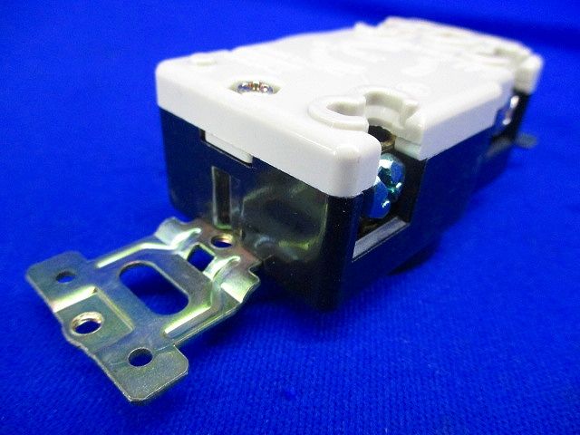 引掛埋込コンセント(10個入) WF2315K