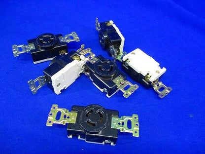 引掛埋込コンセント(6個入) WF2315K