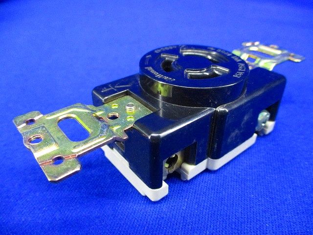 引掛埋込コンセント(6個入) WF2315K