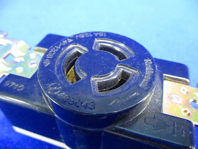 引掛埋込コンセント(4個入) WF2315K