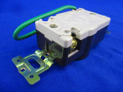 引掛埋込コンセント(5個入)(チョコ) WF2315K