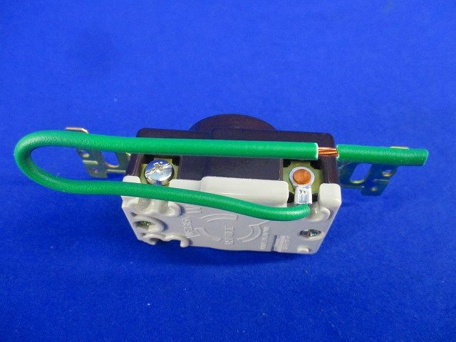 引掛埋込コンセント(5個入)(チョコ) WF2315K