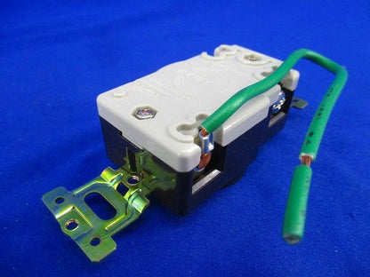 引掛埋込コンセント(5個入)(チョコ) WF2315K