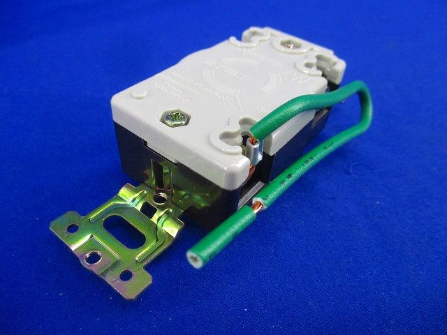 引掛埋込コンセント(5個入)(チョコ) WF2315K