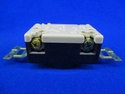 引掛埋込コンセント(4個入)(汚れあり)(黒) WF2520