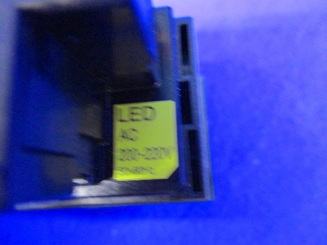 角形表示灯(ネジ不足) DP36S