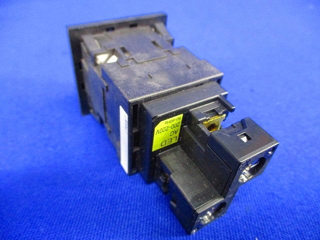 角形表示灯(ネジ不足) DP36S