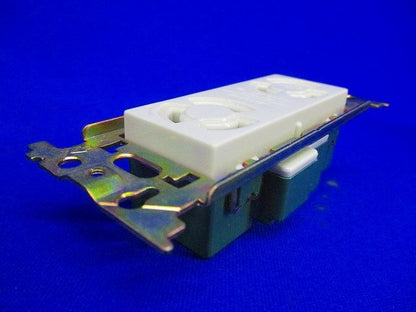 埋込コンセント(5個入)(ミルキーホワイト) WF2312