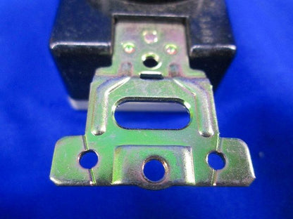 引掛埋込コンセント(10個入)(ブラック)(汚れ有) WF2315K