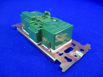 埋込コンセント(3個入) WF2312