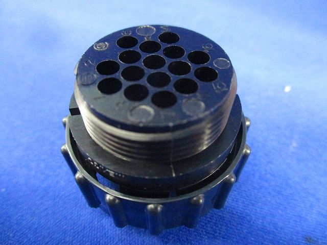 丸形コネクタ(16個入) 680-6744