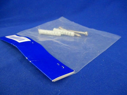 キャビネット固定金具(2個入) M944