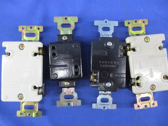 イン係埋め込みコンセント 混在 WF2520他